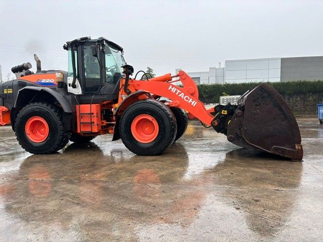 Hitachi ZW220-6. Hochkippschaufel. Wage. - Chargeuse sur pneus: photos 3 Hitachi ZW220-6. Hochkippschaufel. Wage. - Chargeuse sur pneus: photos 3