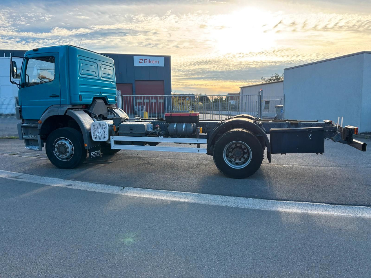 Mercedes-Benz Atego 1823. 6 Zylinder. - Châssis cabine: photos 3 Mercedes-Benz Atego 1823. 6 Zylinder. - Châssis cabine: photos 3