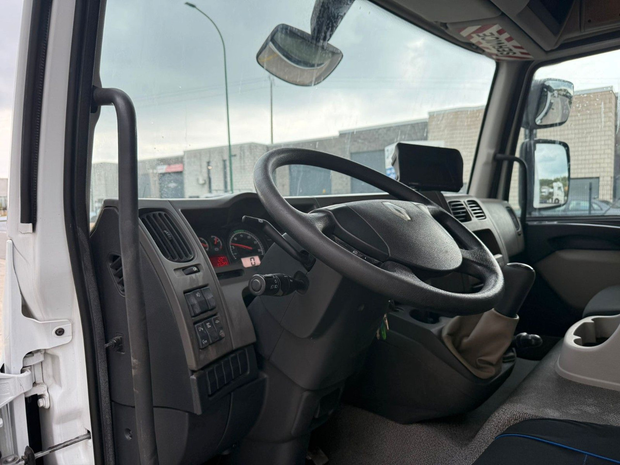 Châssis cabine Renault Midlum 240dXi. Klima. 225.000km.: photos 13