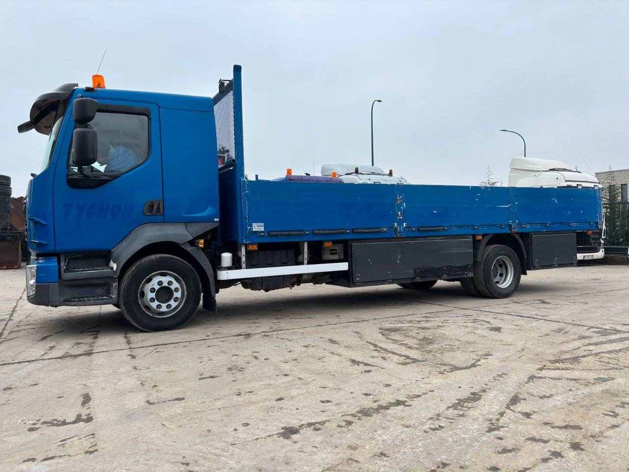 Volvo FL7-240. EU5. Volvo FL7-240. EU5. - Camion plateau: photos 3 Volvo FL7-240. EU5. Volvo FL7-240. EU5. - Camion plateau: photos 3
