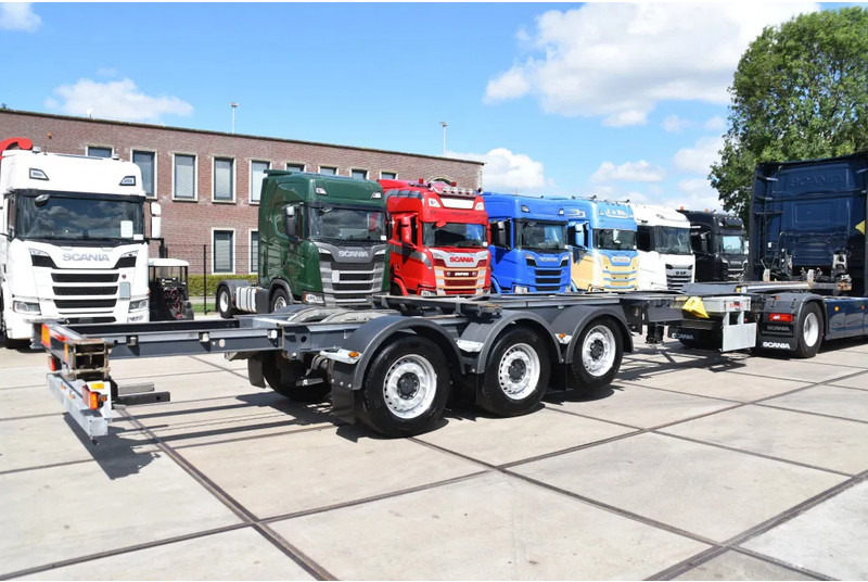 Renders HASTRAILER FCC - ALL CONNECTIONS - LIFT AXLE - 2 x EXTENDABLE - SAF AXLES - DISC BRAKES - EXCELLENT CONDITION - - Semi-remorque porte-conteneur/ Caisse mobile: photos 3 Renders HASTRAILER FCC - ALL CONNECTIONS - LIFT AXLE - 2 x EXTENDABLE - SAF AXLES - DISC BRAKES - EXCELLENT CONDITION - - Semi-remorque porte-conteneur/ Caisse mobile: photos 3