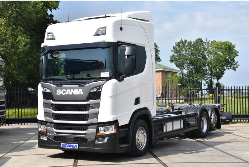Scania R450 NGS 6x2*4NB - BDF - RETARDER - 703 TKM - FULL AIR - WHEELBASE: 495 CM - NAVI - TOP CONDITION - - Camion porte-conteneur/ Caisse mobile: photos 2 Scania R450 NGS 6x2*4NB - BDF - RETARDER - 703 TKM - FULL AIR - WHEELBASE: 495 CM - NAVI - TOP CONDITION - - Camion porte-conteneur/ Caisse mobile: photos 2