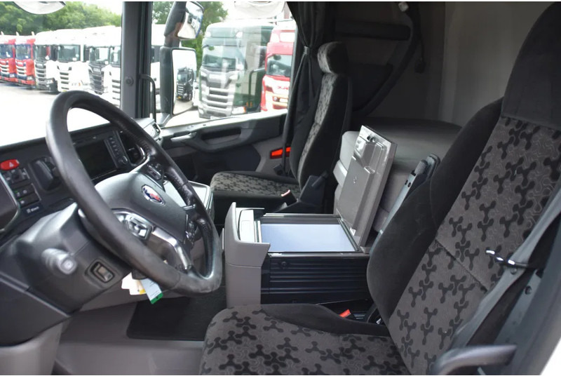 Scania R450 NGS 6x2*4NB - BDF - RETARDER - 703 TKM - FULL AIR - WHEELBASE: 495 CM - NAVI - TOP CONDITION - - Camion porte-conteneur/ Caisse mobile: photos 5 Scania R450 NGS 6x2*4NB - BDF - RETARDER - 703 TKM - FULL AIR - WHEELBASE: 495 CM - NAVI - TOP CONDITION - - Camion porte-conteneur/ Caisse mobile: photos 5