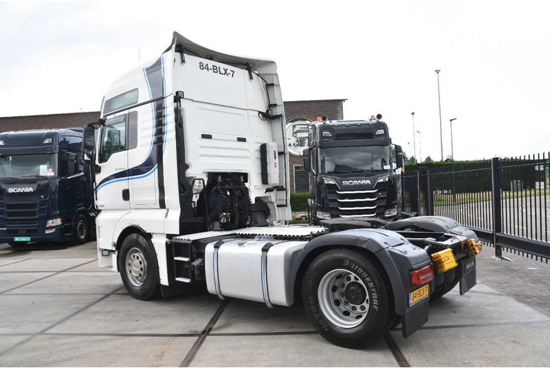 MAN TGX 18.420 - EURO 6 - ADR FL - PARK. AIRCO - NAVI - PTO - XENON LIGHTS - TOP CONDITION - - Tracteur routier: photos 3 MAN TGX 18.420 - EURO 6 - ADR FL - PARK. AIRCO - NAVI - PTO - XENON LIGHTS - TOP CONDITION - - Tracteur routier: photos 3