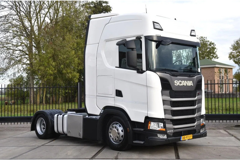 Scania S410 NGS 4x2EB MEGA 95 cm or 103 cm driving height - RETARDER - 817 TKM - FULL AIR - PARK. AIRCO - LEATHER SEATS - 2 x FUEL TANK - Tracteur routier: photos 1 Scania S410 NGS 4x2EB MEGA 95 cm or 103 cm driving height - RETARDER - 817 TKM - FULL AIR - PARK. AIRCO - LEATHER SEATS - 2 x FUEL TANK - Tracteur routier: photos 1