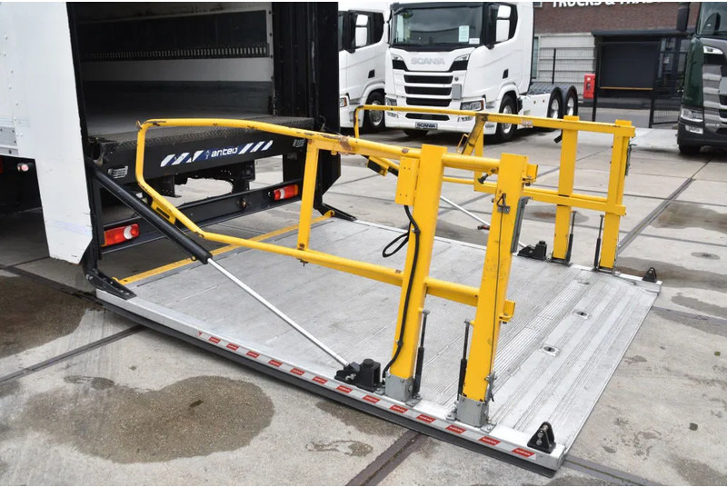 Volvo FL 280 4x2 + BOX - 163 TKM - AIRCO - DOUBLE CARGOFLOOR - ELEVATOR - REMOTE CONTROL - CAMERA - - Camion fourgon: photos 4 Volvo FL 280 4x2 + BOX - 163 TKM - AIRCO - DOUBLE CARGOFLOOR - ELEVATOR - REMOTE CONTROL - CAMERA - - Camion fourgon: photos 4