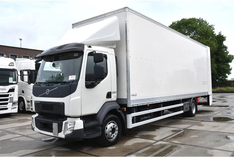 Volvo FL 280 4x2 + BOX - 294 TKM - AIRCO - DOUBLE CARGOFLOOR - ELEVATOR - REMOTE CONTROL - CAMERA - - Camion fourgon: photos 1 Volvo FL 280 4x2 + BOX - 294 TKM - AIRCO - DOUBLE CARGOFLOOR - ELEVATOR - REMOTE CONTROL - CAMERA - - Camion fourgon: photos 1