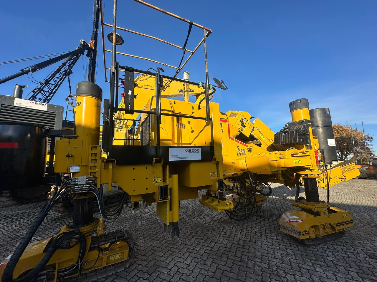 GOMACO 3300 - Machine à coffrage glissant: photos 2 GOMACO 3300 - Machine à coffrage glissant: photos 2