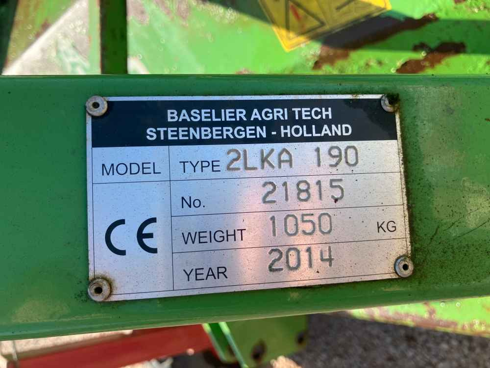 Baselier Baselier 2LKA190 2 Row Front Mounted Potato Topper - Matériel de récolte: photos 2 Baselier Baselier 2LKA190 2 Row Front Mounted Potato Topper - Matériel de récolte: photos 2