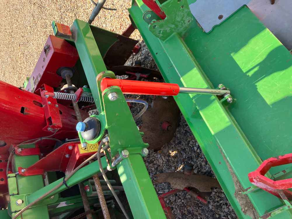 Baselier Baselier 4 Row Mounted FA-W, Potato Planter Tilla Combination - Matériel de récolte: photos 2 Baselier Baselier 4 Row Mounted FA-W, Potato Planter Tilla Combination - Matériel de récolte: photos 2