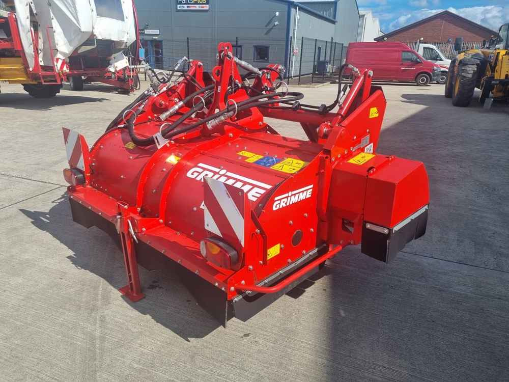 Grimme Grimme HT 200 Front Mounted Self-Propelled Topper - Matériel de récolte: photos 1 Grimme Grimme HT 200 Front Mounted Self-Propelled Topper - Matériel de récolte: photos 1