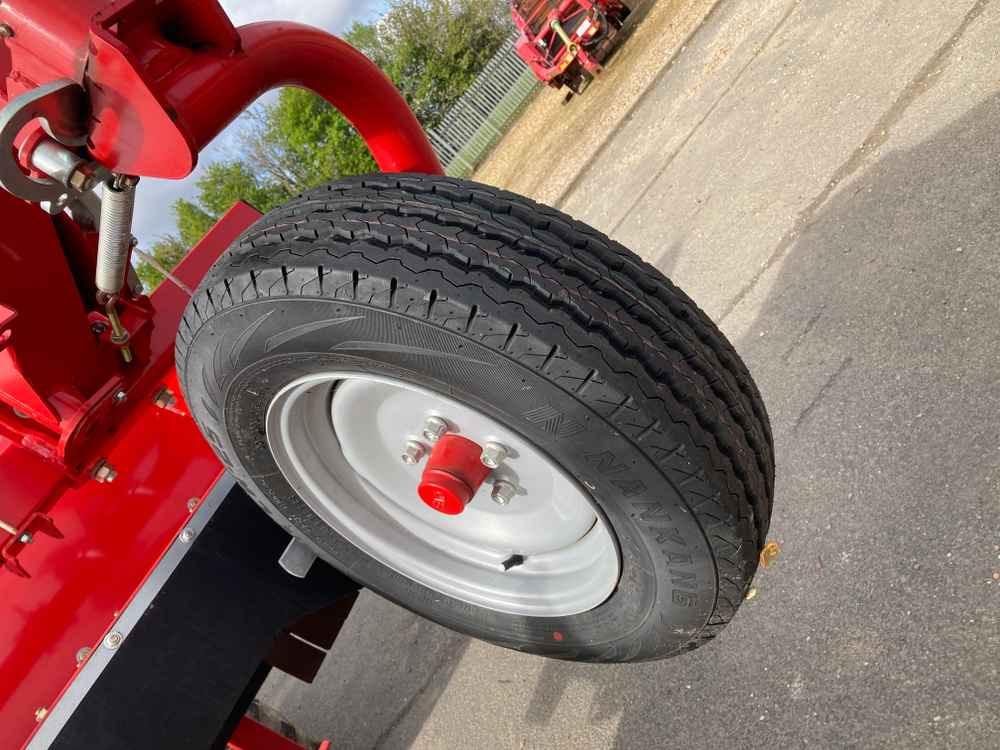 Grimme Grimme HT 210 Front Mounted Self-Propelled Topper - Matériel de récolte: photos 4 Grimme Grimme HT 210 Front Mounted Self-Propelled Topper - Matériel de récolte: photos 4
