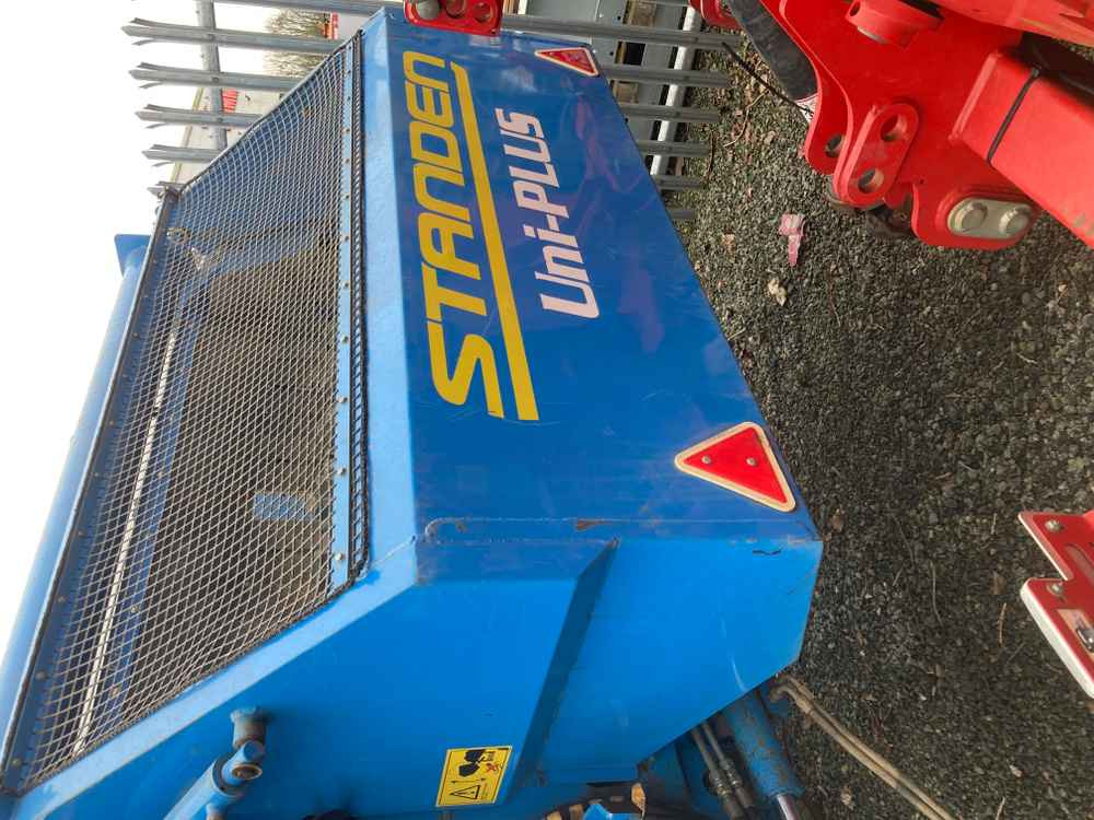 Standen Standen Uni Star Destoner - Arracheuse de pommes de terre: photos 5 Standen Standen Uni Star Destoner - Arracheuse de pommes de terre: photos 5