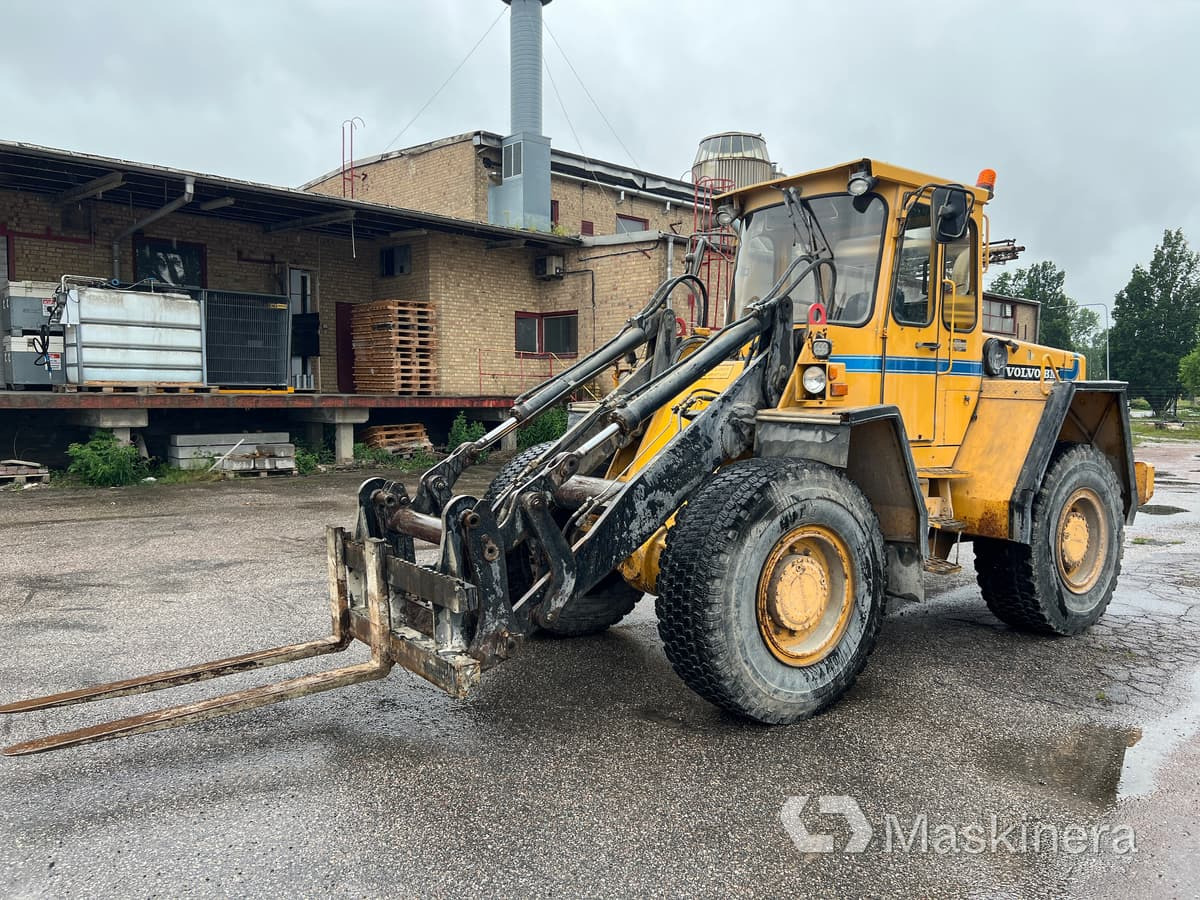Hjullastare Volvo 4300 B - Autre matériel: photos 1 Hjullastare Volvo 4300 B - Autre matériel: photos 1