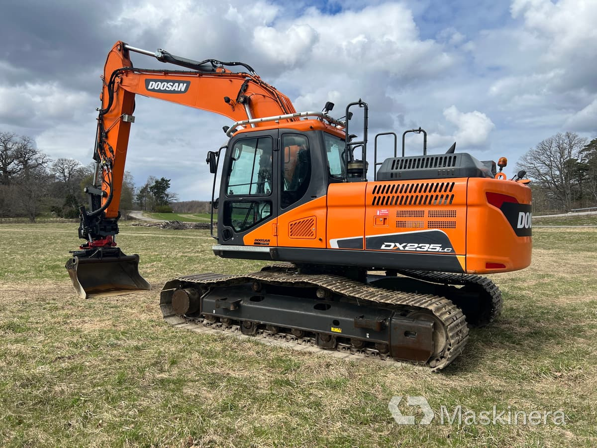 Grävmaskin Doosan DX235NLC-5 med grävsystem - Pelle sur chenille: photos 3 Grävmaskin Doosan DX235NLC-5 med grävsystem - Pelle sur chenille: photos 3