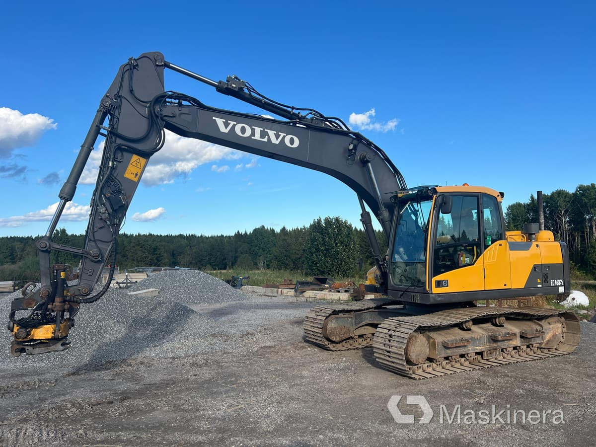 Grävmaskin Volvo EC160DL - Pelle sur chenille: photos 1 Grävmaskin Volvo EC160DL - Pelle sur chenille: photos 1
