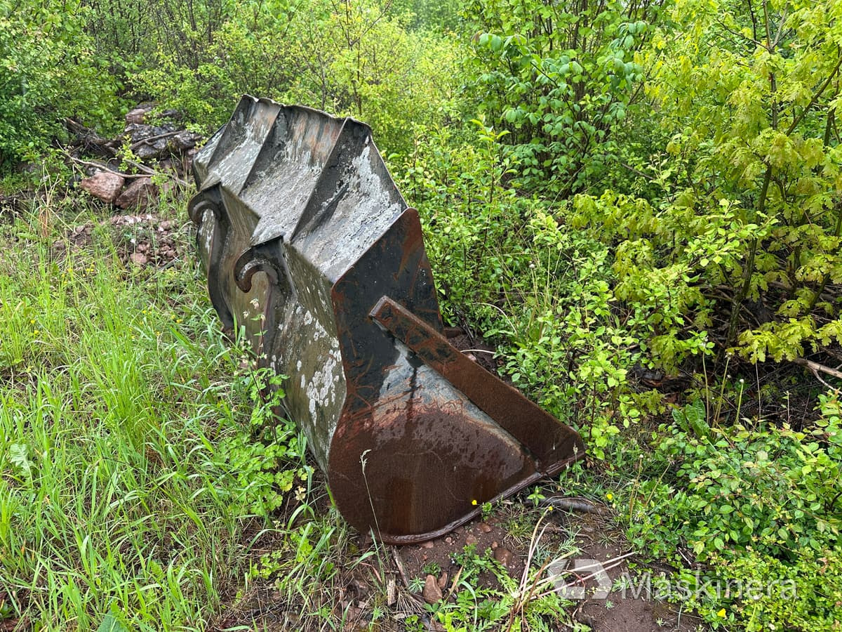 Grusskopa Volvo Stora BM - Godet pour chargeur: photos 4 Grusskopa Volvo Stora BM - Godet pour chargeur: photos 4