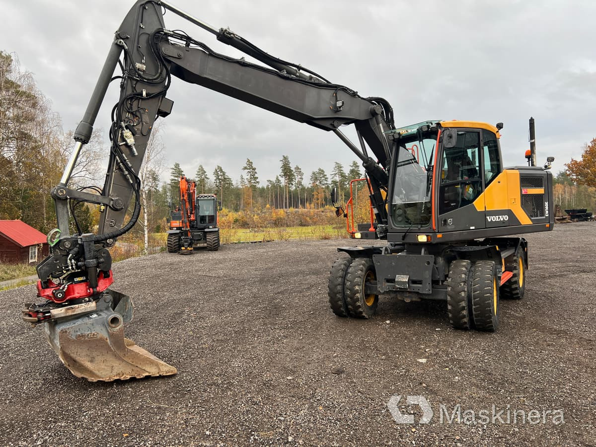 Hjulgrävare Volvo EW160E - Pelle sur chenille: photos 1 Hjulgrävare Volvo EW160E - Pelle sur chenille: photos 1