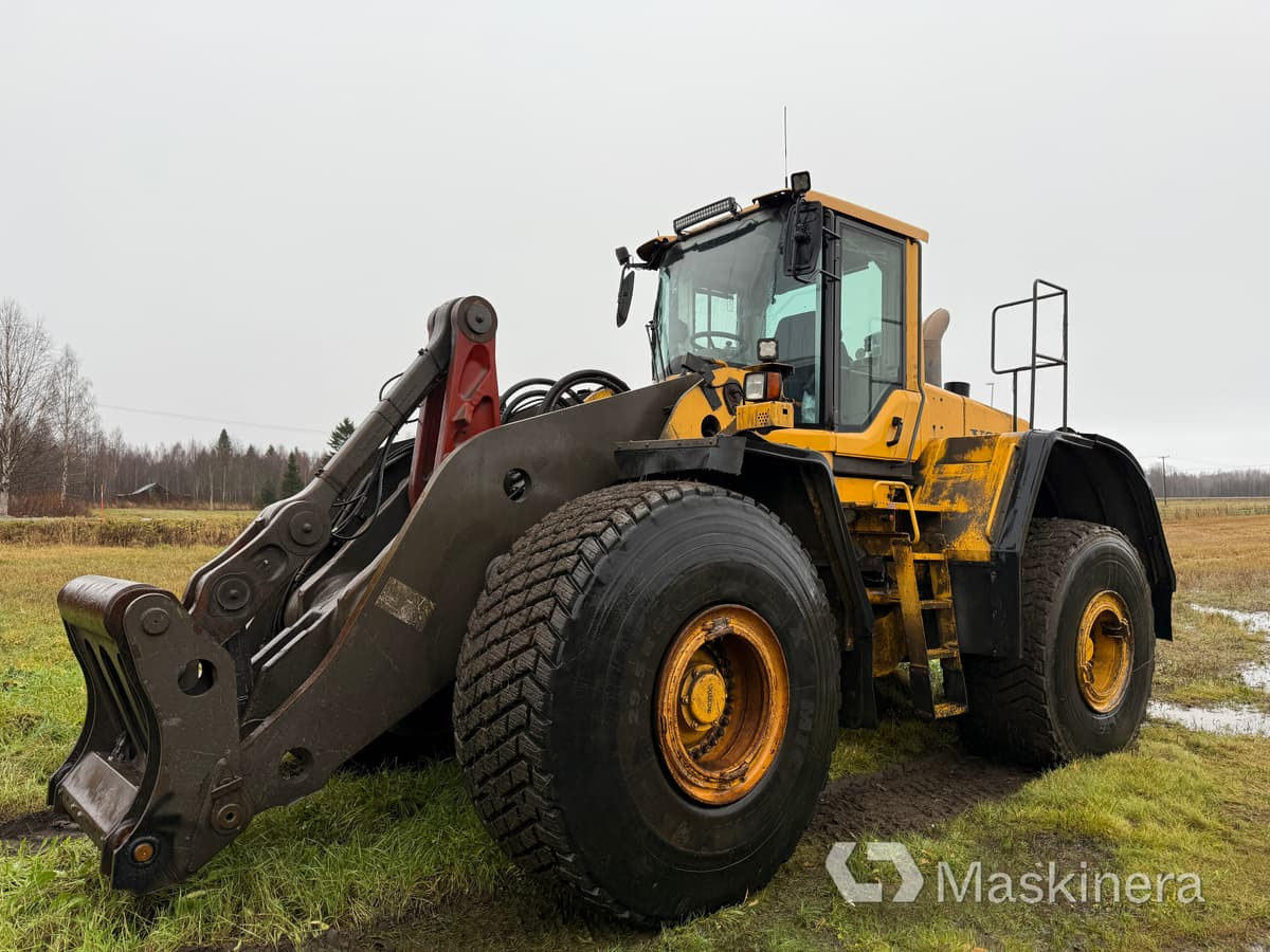 Hjullastare Volvo L220F - Chargeuse sur pneus: photos 1 Hjullastare Volvo L220F - Chargeuse sur pneus: photos 1
