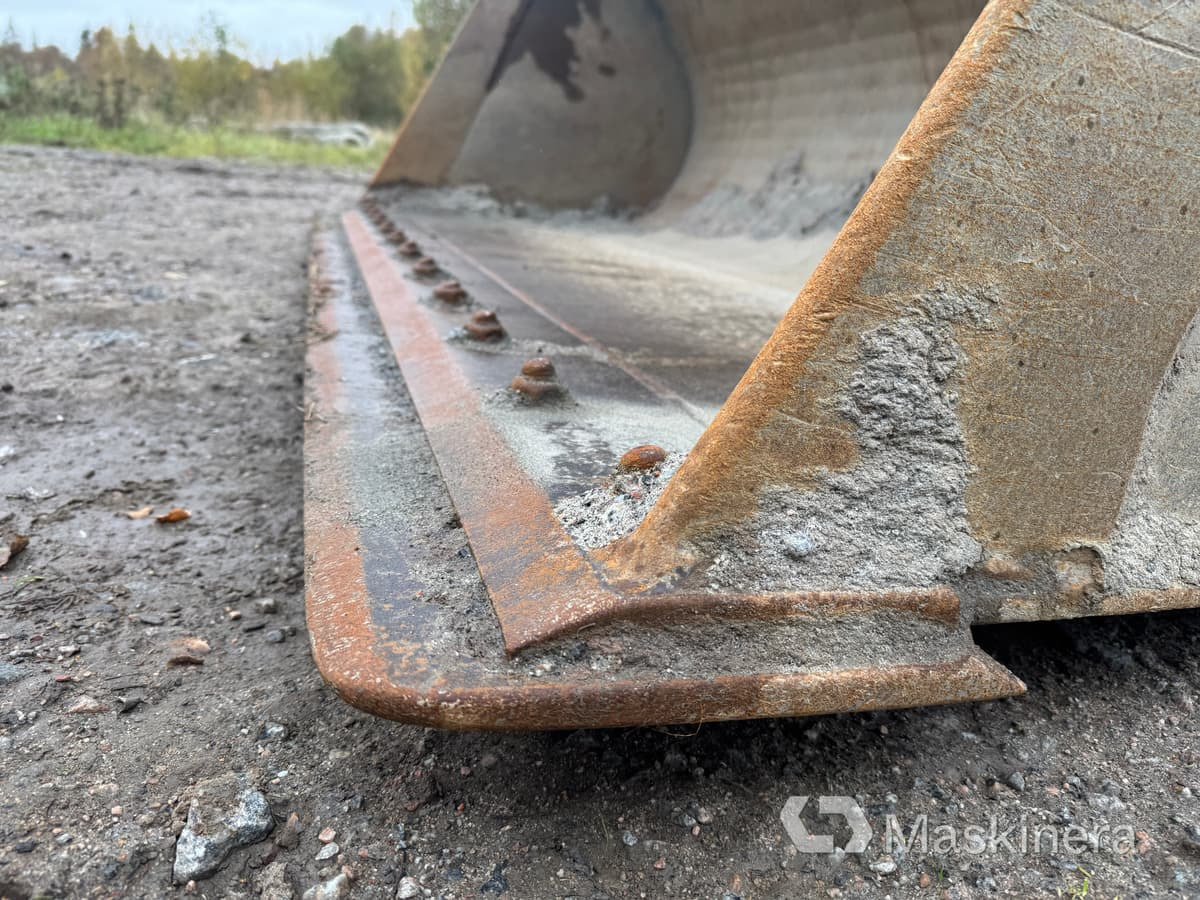 Chargeuse sur pneus Hjullastare Volvo L70D: photos 46 Chargeuse sur pneus Hjullastare Volvo L70D: photos 46