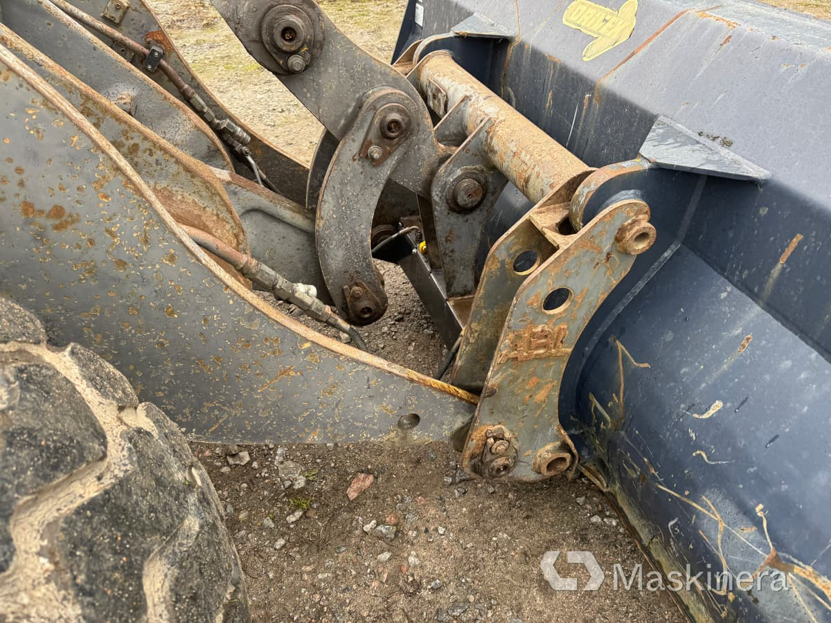 Chargeuse sur pneus Hjullastare Volvo L70D: photos 42 Chargeuse sur pneus Hjullastare Volvo L70D: photos 42