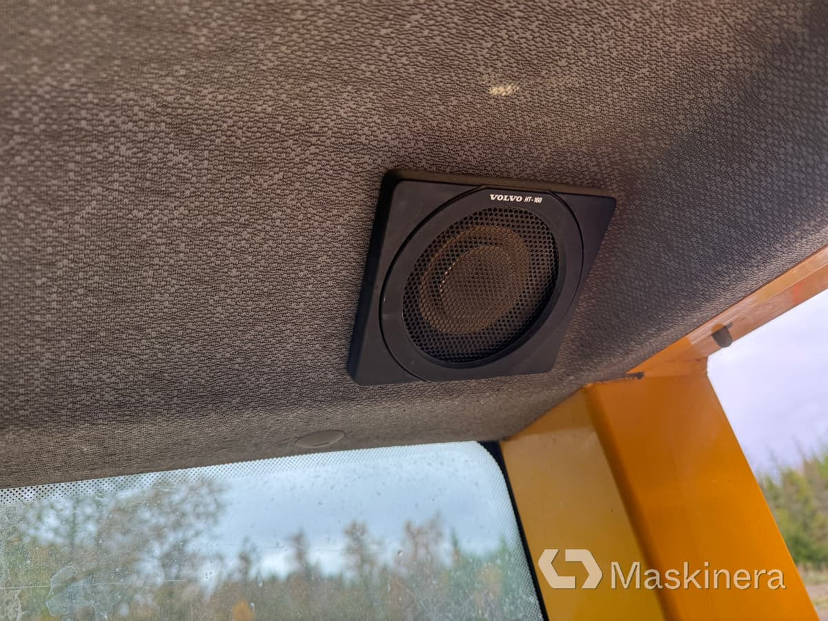 Chargeuse sur pneus Hjullastare Volvo L70D: photos 24 Chargeuse sur pneus Hjullastare Volvo L70D: photos 24