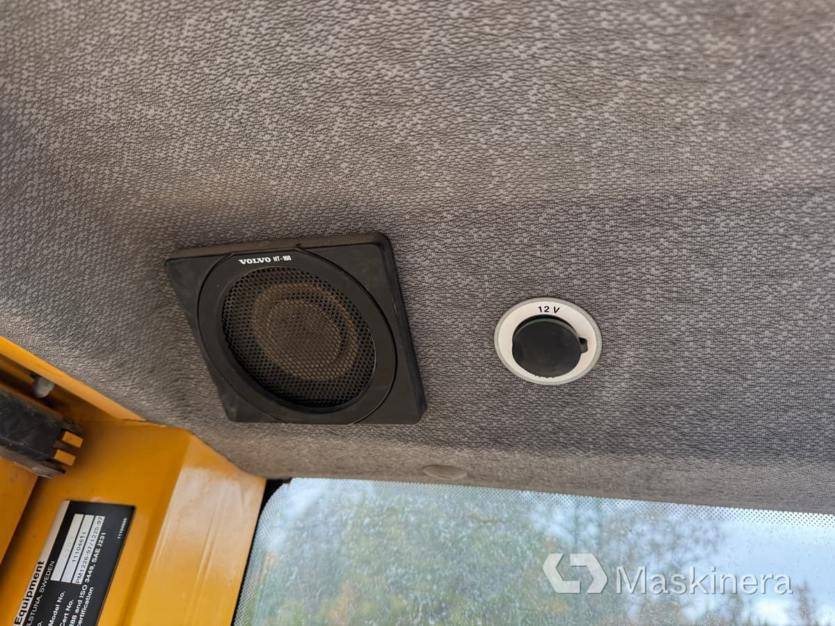 Chargeuse sur pneus Hjullastare Volvo L70D: photos 23 Chargeuse sur pneus Hjullastare Volvo L70D: photos 23