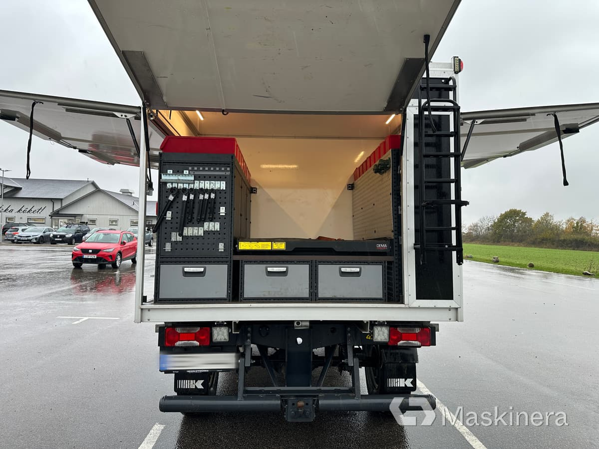 Iveco Daily 55-180 4x4 3.0 Arbetsbil Iveco Daily 4x4 3.0 - Fourgon utilitaire: photos 4 Iveco Daily 55-180 4x4 3.0 Arbetsbil Iveco Daily 4x4 3.0 - Fourgon utilitaire: photos 4