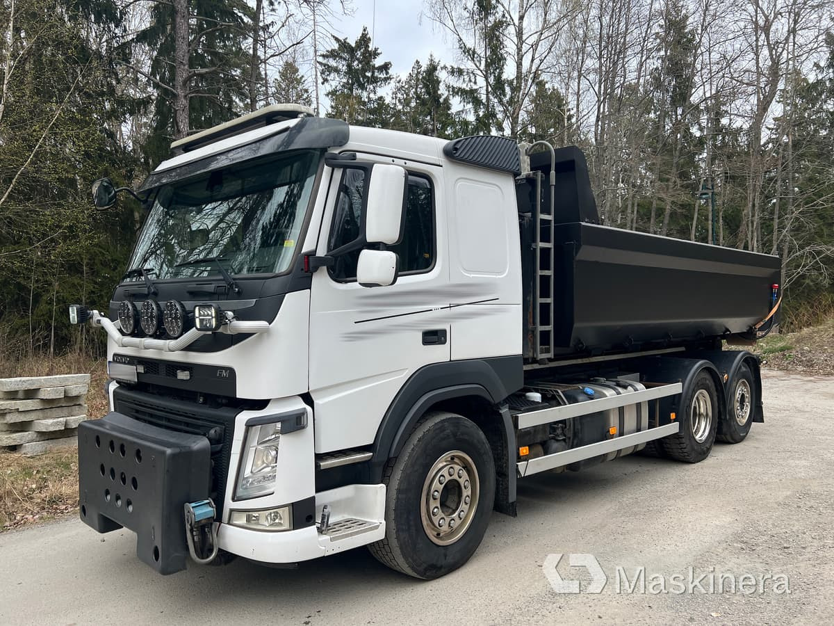 Lastväxlare Volvo FM Plog/Saltutrustad - Camion benne: photos 1 Lastväxlare Volvo FM Plog/Saltutrustad - Camion benne: photos 1