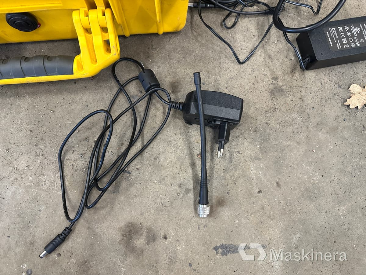 MOBA Xsite Pad GNSS Rover mätstav komplett - Système électrique pour Engins de chantier: photos 5 MOBA Xsite Pad GNSS Rover mätstav komplett - Système électrique pour Engins de chantier: photos 5