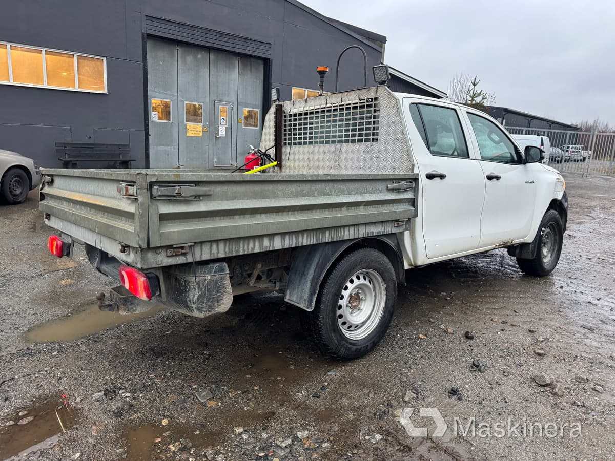 Pickup Toyota Hilux -18 Dubbelhytt - Fourgonnette: photos 5 Pickup Toyota Hilux -18 Dubbelhytt - Fourgonnette: photos 5