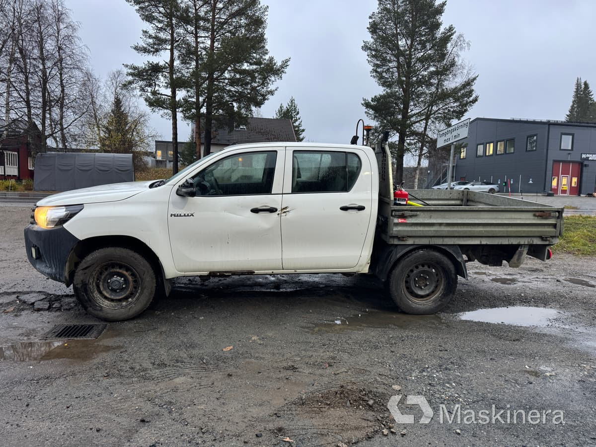 Pickup Toyota Hilux -18 Dubbelhytt - Fourgonnette: photos 2 Pickup Toyota Hilux -18 Dubbelhytt - Fourgonnette: photos 2