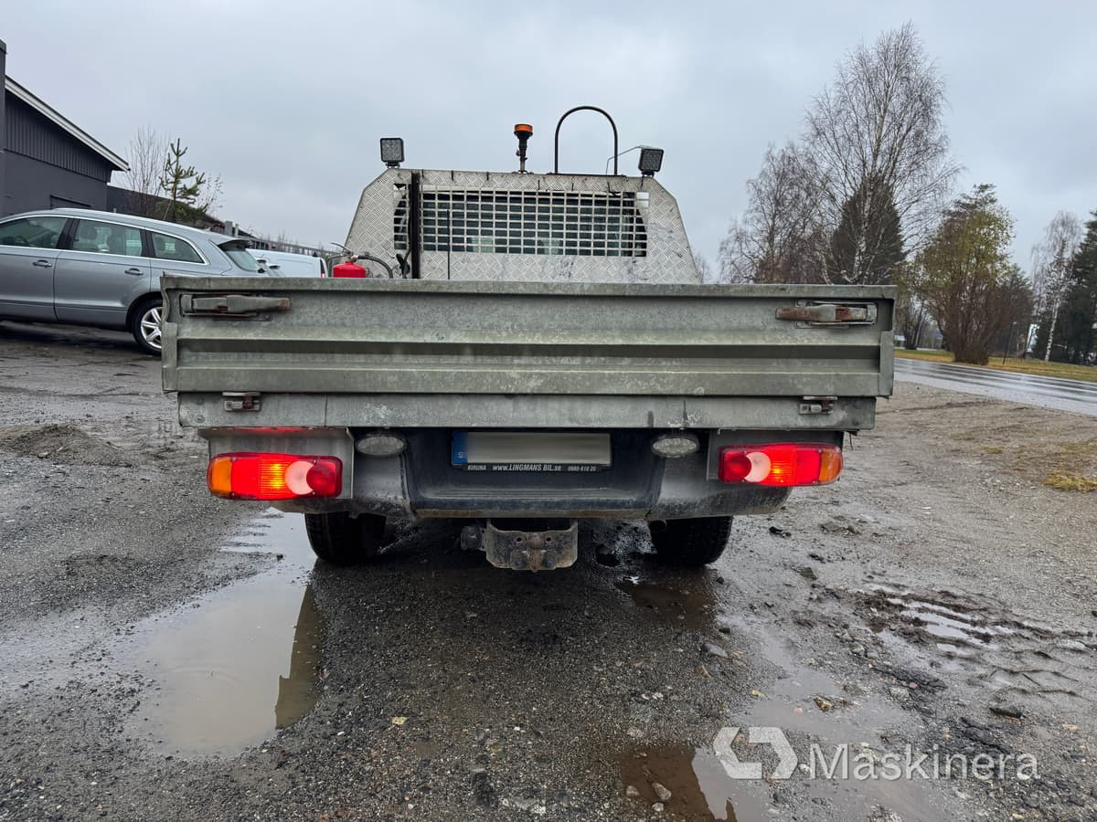 Pickup Toyota Hilux -18 Dubbelhytt - Fourgonnette: photos 4 Pickup Toyota Hilux -18 Dubbelhytt - Fourgonnette: photos 4