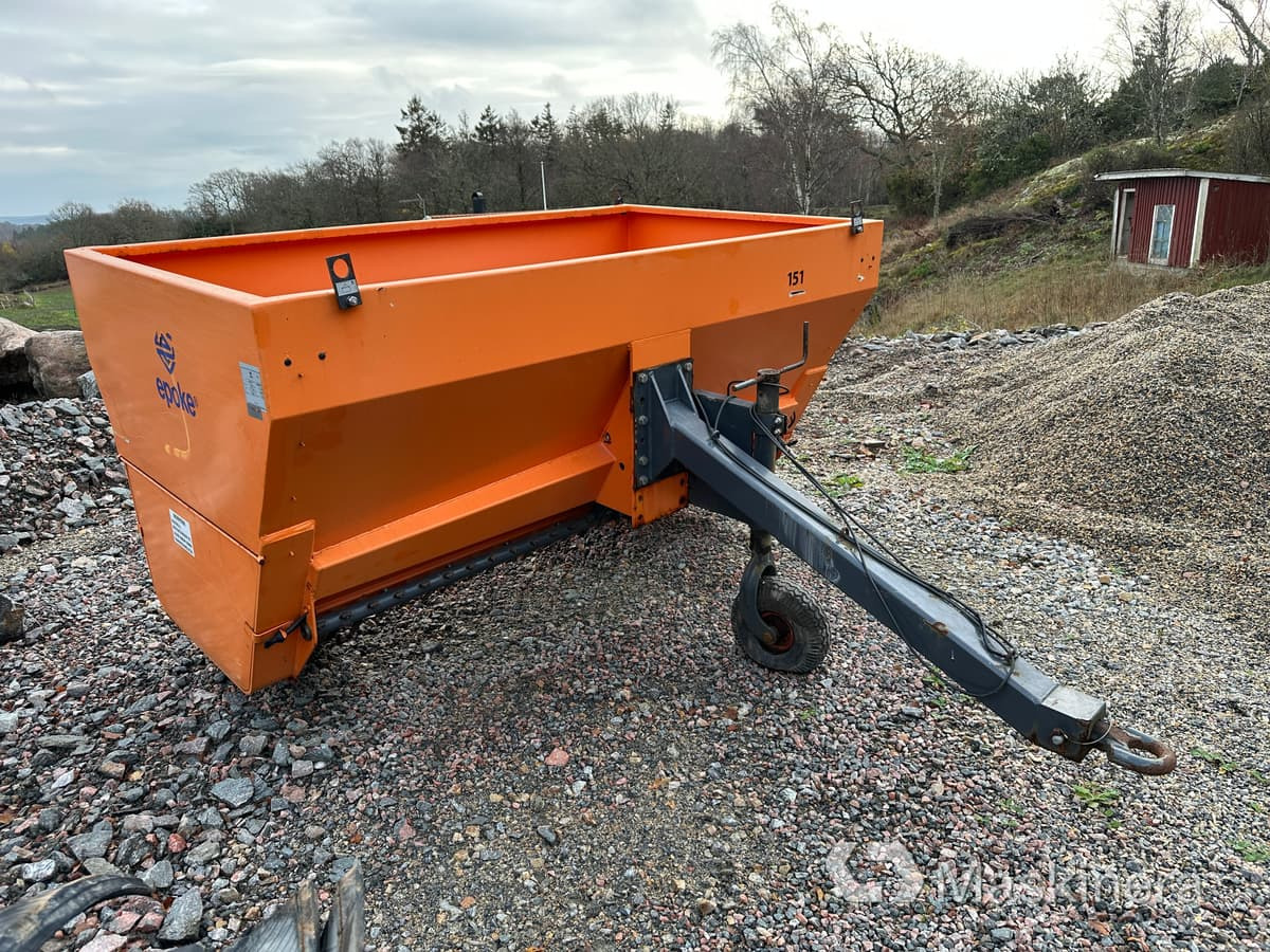 Sandspridare bogserbar Epoke SKE20 - Epandeur de sable: photos 1 Sandspridare bogserbar Epoke SKE20 - Epandeur de sable: photos 1