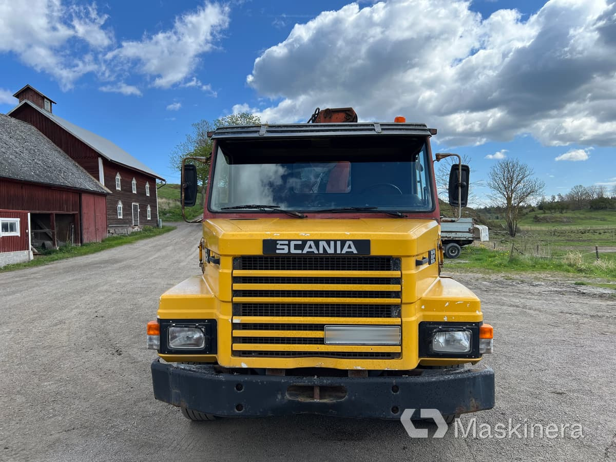 Scania T82HL4X2LS46KK Kran / tippbil Scania 82H - Camion benne, Camion grue: photos 2 Scania T82HL4X2LS46KK Kran / tippbil Scania 82H - Camion benne, Camion grue: photos 2