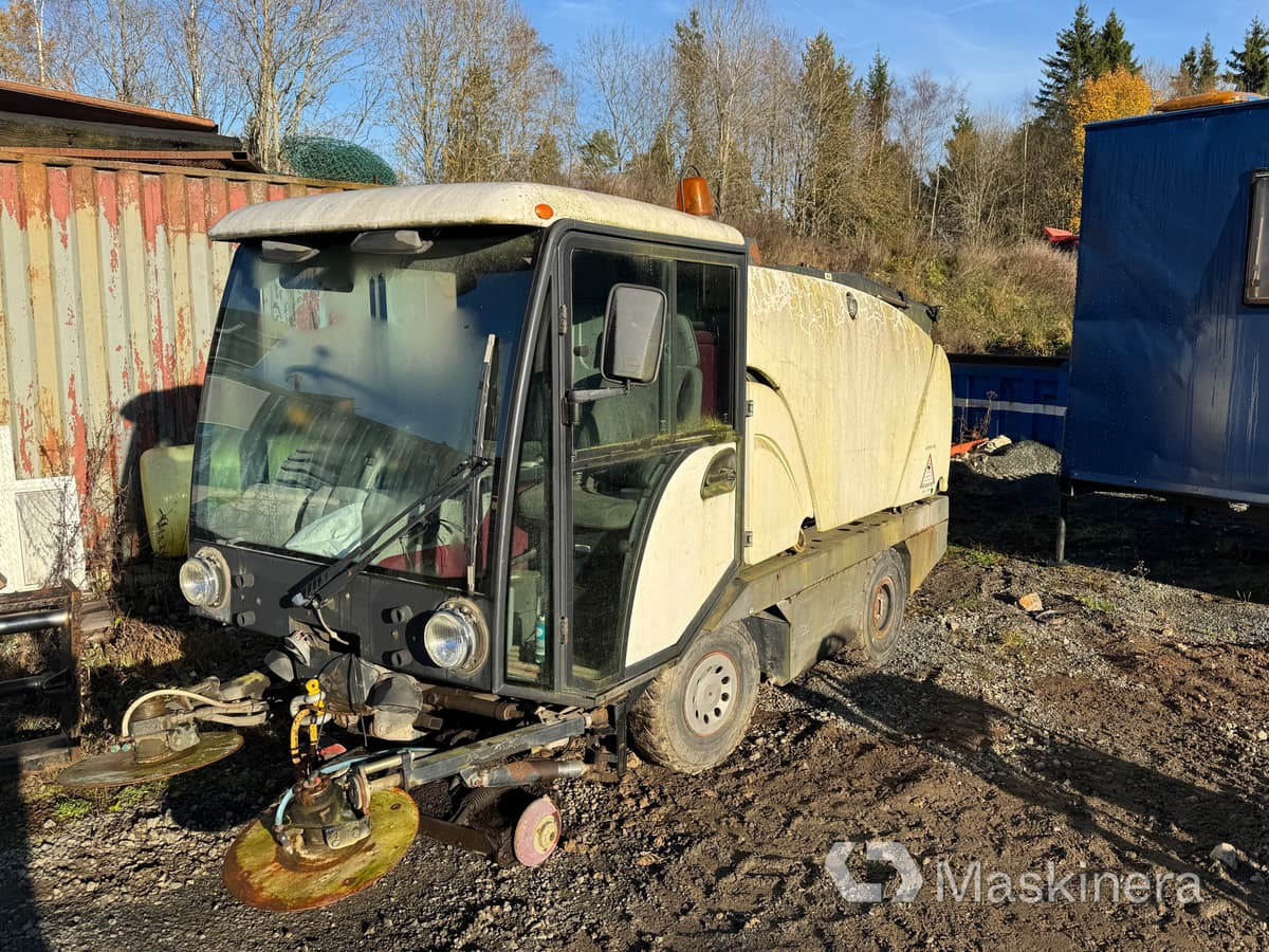 Sopmaskin Johnston Compact 142A 101T (Rep. objekt) - Balayeuse de voirie: photos 1 Sopmaskin Johnston Compact 142A 101T (Rep. objekt) - Balayeuse de voirie: photos 1