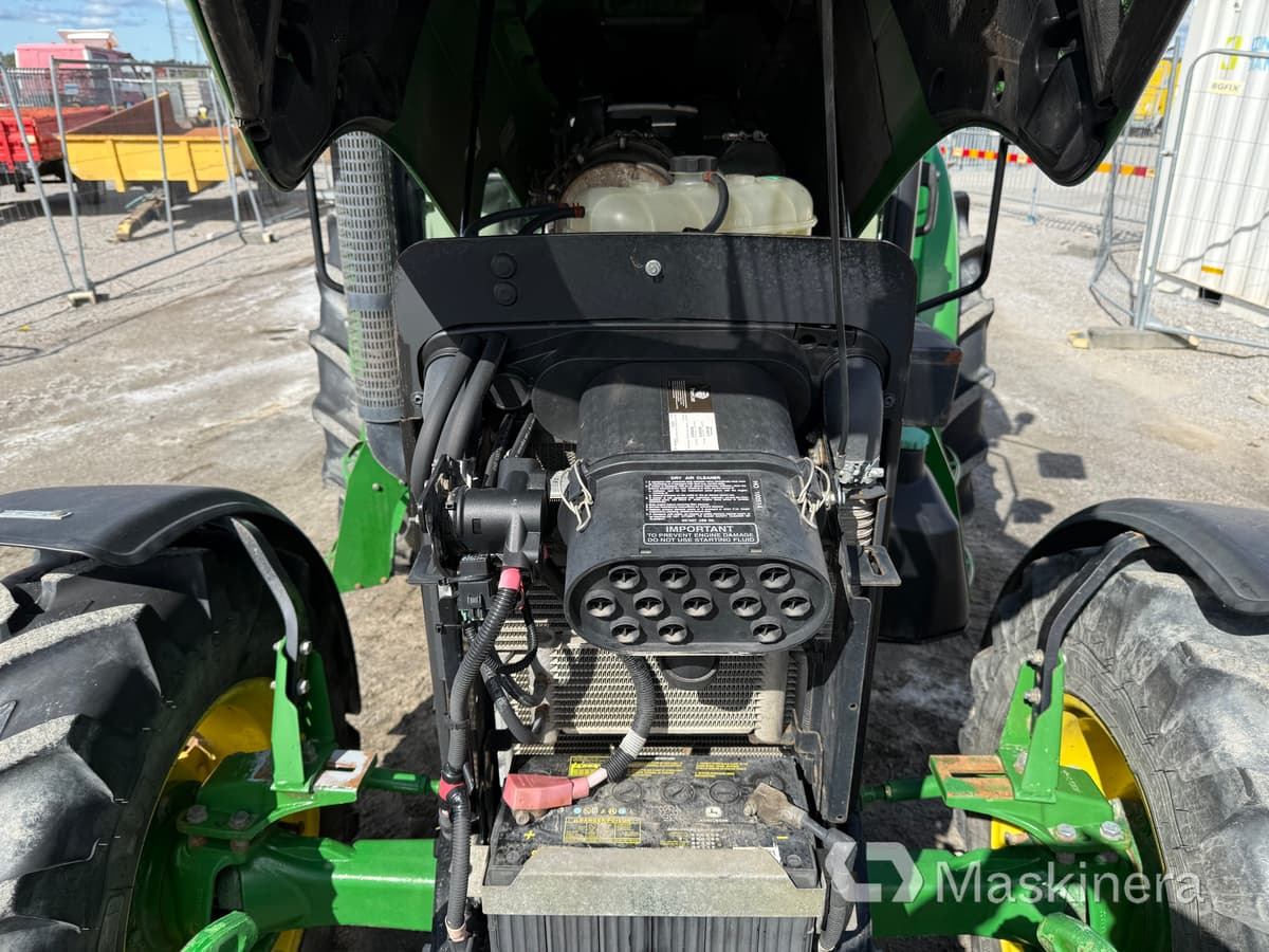 Tracteur agricole Traktor John Deere 5075M med snöutrustning: photos 28