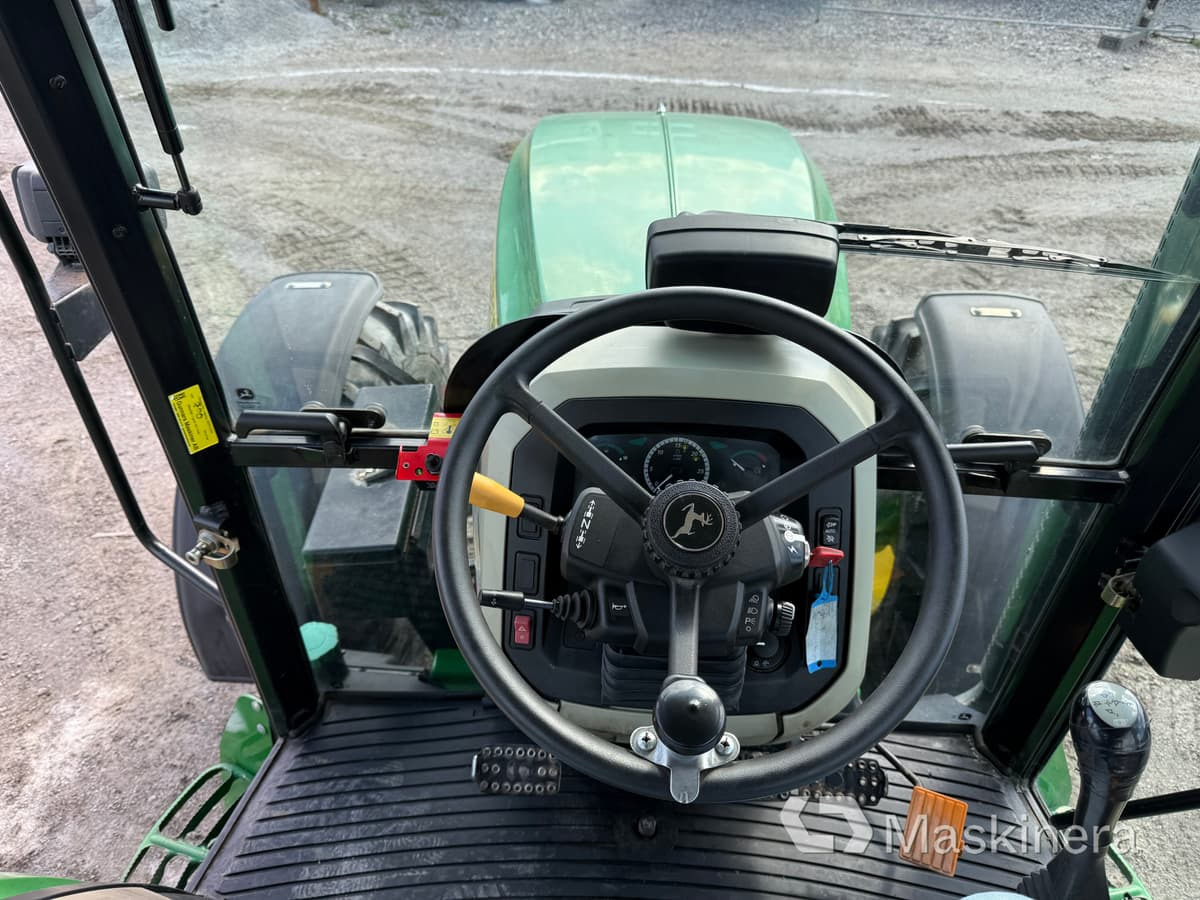 Tracteur agricole Traktor John Deere 5075M med snöutrustning: photos 32