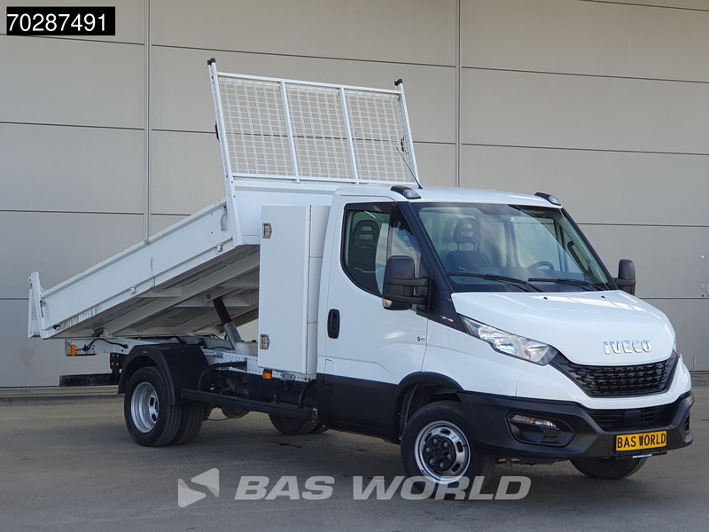 Iveco Daily 35C16 3.0L Kipper met Kist Dubbellucht 3,5t Trekhaak Navi Airco Cruise Camera Euro6 Tipper Benne Kieper 2m3 Airco Trekhaak Cruis - Utilitaire benne: photos 3 Iveco Daily 35C16 3.0L Kipper met Kist Dubbellucht 3,5t Trekhaak Navi Airco Cruise Camera Euro6 Tipper Benne Kieper 2m3 Airco Trekhaak Cruis - Utilitaire benne: photos 3