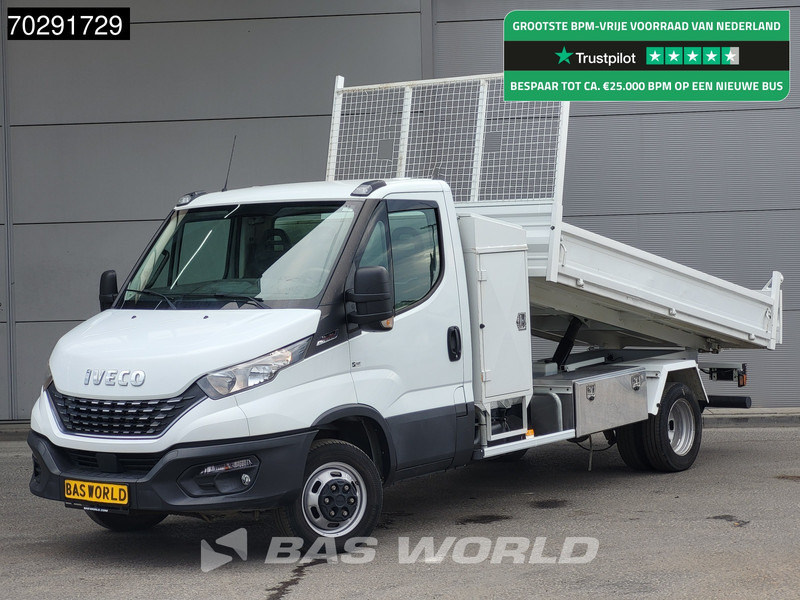 Iveco Daily 35C18 3.0L Automaat Open Laadbak met Kist Dubbellucht 3,5t Trekhaak Cruise Euro6 Pritsche Pickup Open Box 2m3 Trekhaak Cruise co - Utilitaire plateau: photos 1 Iveco Daily 35C18 3.0L Automaat Open Laadbak met Kist Dubbellucht 3,5t Trekhaak Cruise Euro6 Pritsche Pickup Open Box 2m3 Trekhaak Cruise co - Utilitaire plateau: photos 1