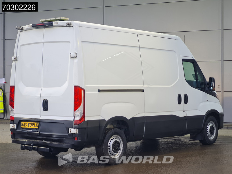 Iveco Daily 35S16 Automaat L2H2 3,5t Trekhaak 160PK ACC Navi Airco Cruise Camera Standkachel Euro6 L2 Airco Trekhaak - Fourgon utilitaire: photos 2 Iveco Daily 35S16 Automaat L2H2 3,5t Trekhaak 160PK ACC Navi Airco Cruise Camera Standkachel Euro6 L2 Airco Trekhaak - Fourgon utilitaire: photos 2