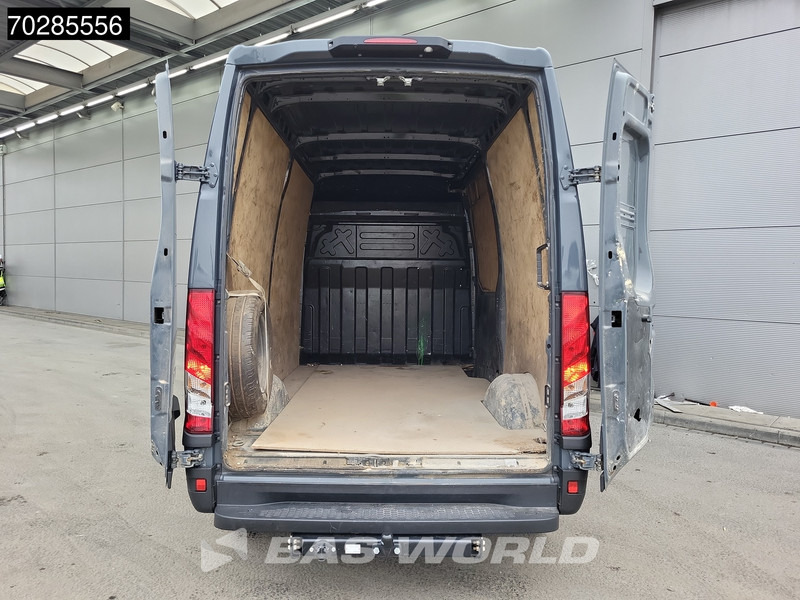 Iveco Daily 35S18 3.0L Automaat 180PK L2H2 3500kg Trekhaak LED Navi Airco Cruise Camera Euro6 L2 11m3 Airco Trekhaak Cruise control - Fourgon utilitaire: photos 3 Iveco Daily 35S18 3.0L Automaat 180PK L2H2 3500kg Trekhaak LED Navi Airco Cruise Camera Euro6 L2 11m3 Airco Trekhaak Cruise control - Fourgon utilitaire: photos 3