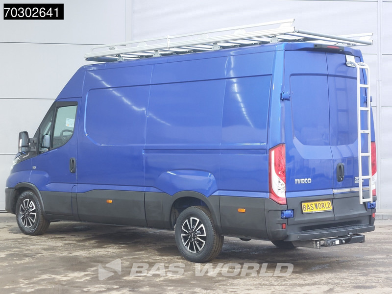 Iveco Daily 35S18 3.0L Automaat L2H2 3,5t Trekhaak 180PK Navi Airco Cruise Camera Parkeersensoren Imperiaal Velgen Euro6 L2 Airco Trekhaak C - Fourgon utilitaire: photos 2 Iveco Daily 35S18 3.0L Automaat L2H2 3,5t Trekhaak 180PK Navi Airco Cruise Camera Parkeersensoren Imperiaal Velgen Euro6 L2 Airco Trekhaak C - Fourgon utilitaire: photos 2
