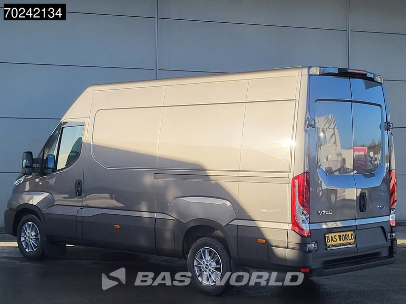 Iveco Daily 35S21 3.0L Automaat L2H2 210PK 2025-Model 3,5t Trekgewicht ACC LED Navi LM-Velgen Camera Euro6 L2 12m3 Airco - Fourgon utilitaire: photos 2 Iveco Daily 35S21 3.0L Automaat L2H2 210PK 2025-Model 3,5t Trekgewicht ACC LED Navi LM-Velgen Camera Euro6 L2 12m3 Airco - Fourgon utilitaire: photos 2