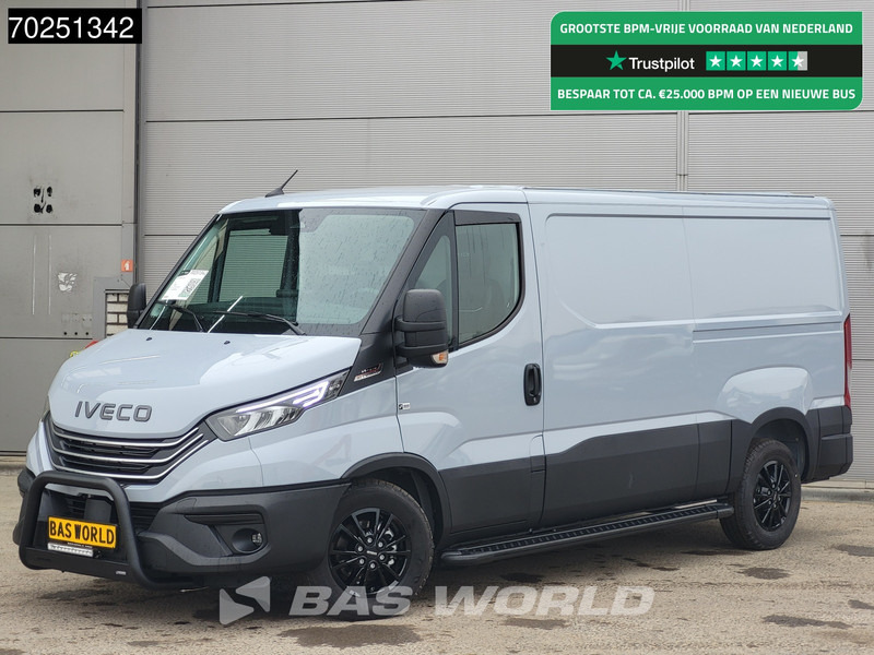 Iveco Daily 35S21 3.0L Black Edition Automaat L2H1 210PK Laag Dak 2025-Model 3,5t Trekhaak ACC Navi LED Camera Parkeersensoren Euro6 L2 8m3 - Fourgon utilitaire: photos 1 Iveco Daily 35S21 3.0L Black Edition Automaat L2H1 210PK Laag Dak 2025-Model 3,5t Trekhaak ACC Navi LED Camera Parkeersensoren Euro6 L2 8m3 - Fourgon utilitaire: photos 1