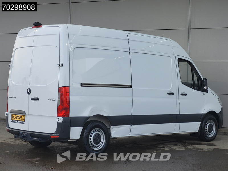 Mercedes-Benz Sprinter 315 CDI Automaat L2H2 150PK Trekhaak ACC Airco Camera Parkeersensoren v+a MBUX CarPlay Euro6 L2 Airco Trekhaak - Fourgon utilitaire: photos 5 Mercedes-Benz Sprinter 315 CDI Automaat L2H2 150PK Trekhaak ACC Airco Camera Parkeersensoren v+a MBUX CarPlay Euro6 L2 Airco Trekhaak - Fourgon utilitaire: photos 5
