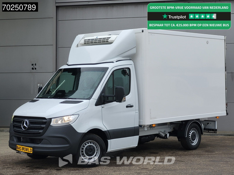 Mercedes-Benz Sprinter 315 CDI Koelwagen 2025model Thermo King V-300max 230V stekker Bakwagen Koel Kühlwagen 13m3 Airco Cruise control - Utilitaire frigorifique: photos 1 Mercedes-Benz Sprinter 315 CDI Koelwagen 2025model Thermo King V-300max 230V stekker Bakwagen Koel Kühlwagen 13m3 Airco Cruise control - Utilitaire frigorifique: photos 1