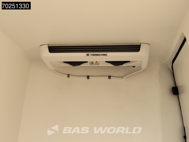 Mercedes-Benz Sprinter 317 CDI L3H2 Koelwagen Thermo King V-200 MAX 230V Stekker Trekhaak Airco Cruise Camera Navi Koeler Koel Kühlwagen 12m3 Airco Tre - Utilitaire frigorifique: photos 5 Mercedes-Benz Sprinter 317 CDI L3H2 Koelwagen Thermo King V-200 MAX 230V Stekker Trekhaak Airco Cruise Camera Navi Koeler Koel Kühlwagen 12m3 Airco Tre - Utilitaire frigorifique: photos 5