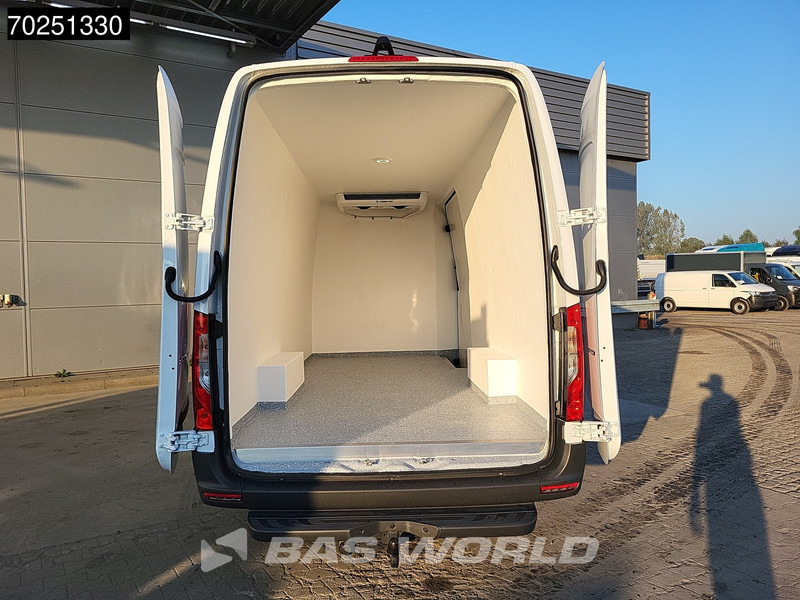 Mercedes-Benz Sprinter 317 CDI L3H2 Koelwagen Thermo King V-200 MAX 230V Stekker Trekhaak Airco Cruise Camera Navi Koeler Koel Kühlwagen 12m3 Airco Tre - Utilitaire frigorifique: photos 3 Mercedes-Benz Sprinter 317 CDI L3H2 Koelwagen Thermo King V-200 MAX 230V Stekker Trekhaak Airco Cruise Camera Navi Koeler Koel Kühlwagen 12m3 Airco Tre - Utilitaire frigorifique: photos 3