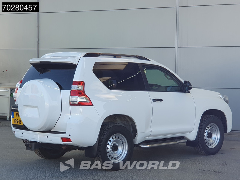 Toyota Land Cruiser 2.8 D-4D 177 PK Euro6 3DRS VAN 3.5t trekhaak Warn Lier Airco PDC 2m3 Airco Trekhaak - Fourgonnette: photos 5 Toyota Land Cruiser 2.8 D-4D 177 PK Euro6 3DRS VAN 3.5t trekhaak Warn Lier Airco PDC 2m3 Airco Trekhaak - Fourgonnette: photos 5